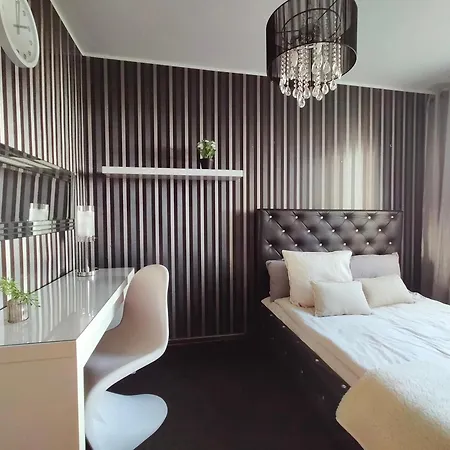 Duze Mieszkanie Na Wylacznosc - 3 Pokoje Na Parterze Gdynia Exterior photo